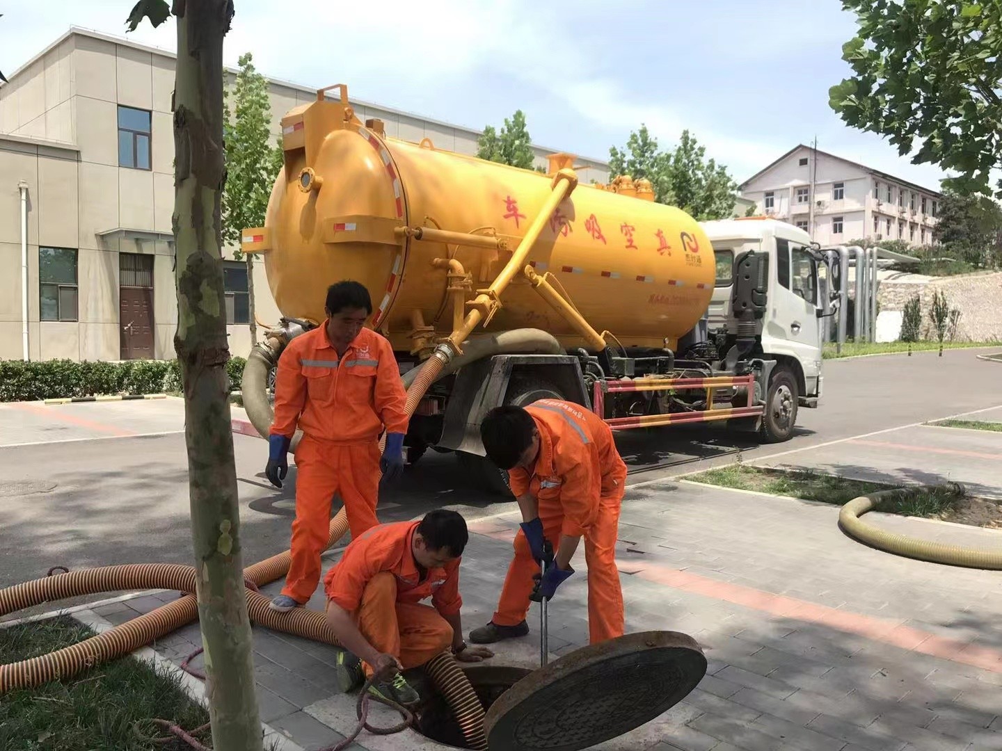 玉州化粪池清理与5-8吨吸粪车施工效率分析
